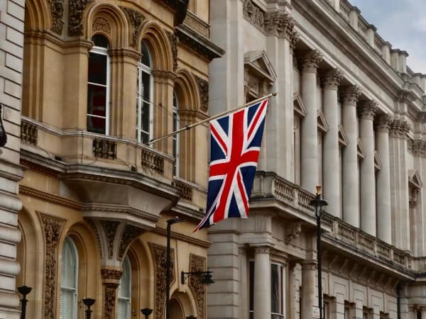 Traveler visiting United Kingdom